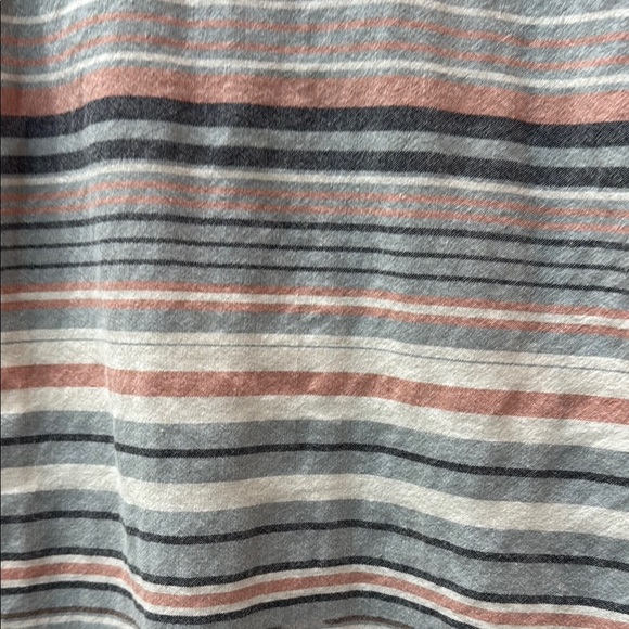 Faherty button down - Picture 4 of 5